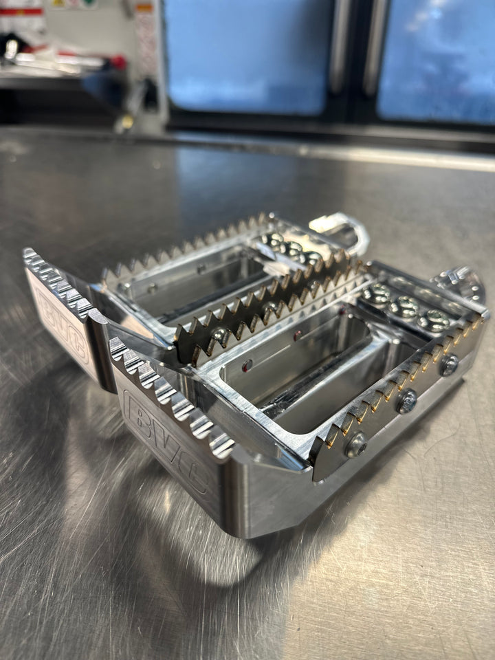 HONDA Wide Billet Pegs